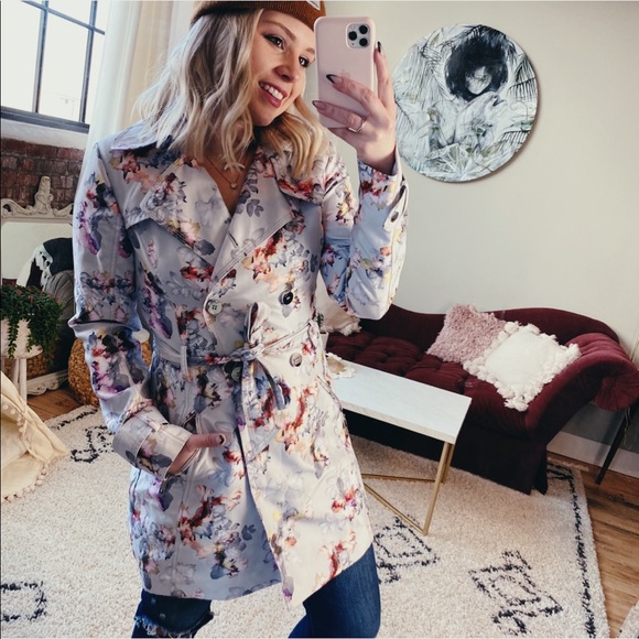 Guess Jackets & Blazers - Guess Floral Trench Coat Preppy Dressy Classy